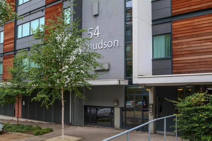 2 Bedroom Flat To Rent In Hudson Court, Broadway, Salford, M50