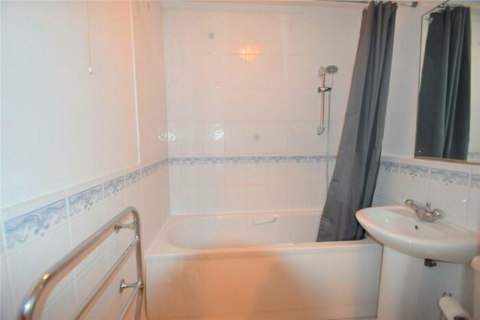 2 Bedroom Apartment To Rent In Clarence Court, Clarence Road, Windsor, Berkshire, SL4