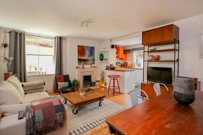 1 Bedroom Flat To Rent In Angles Road, London, SW16