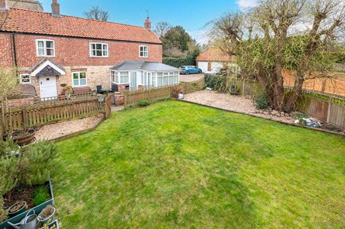 3 Bedroom End Of Terrace House For Sale In Peacock Row, Church Street, Glentworth, DN21
