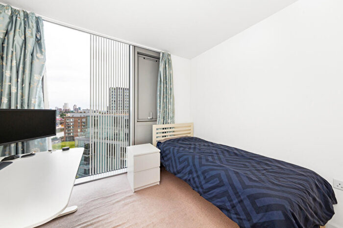 2 Bedroom Apartment To Rent In Harmony Place, Deptford, SE8