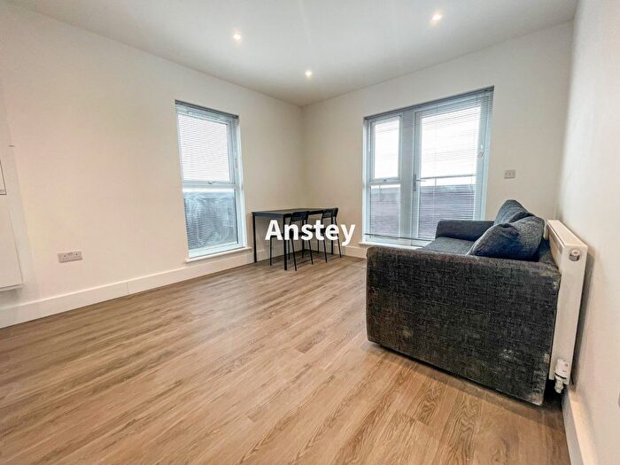 2 Bedroom Flat To Rent In Portswood Road, Southampton, SO17