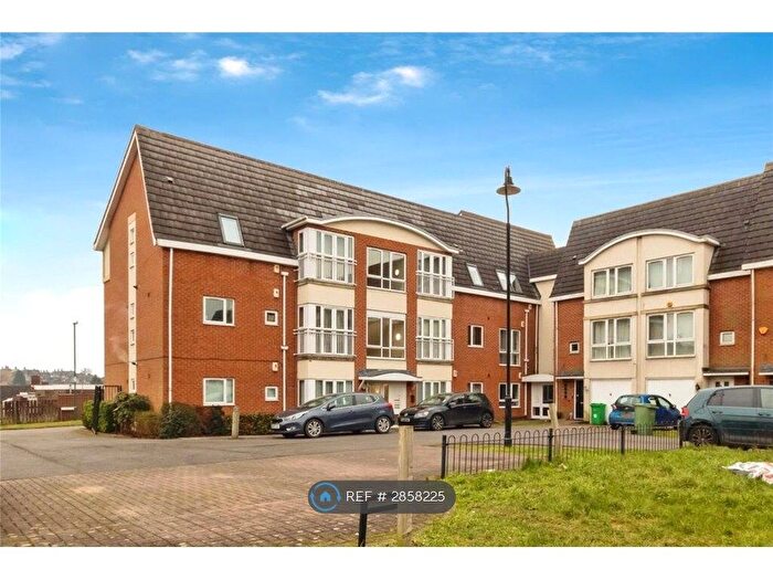 2 Bedroom Flat To Rent In The Green Mews, Nottingham, NG5