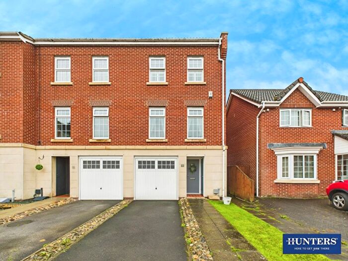 3 Bedroom End Of Terrace House For Sale In Lowry Gardens, Carlisle, CA3