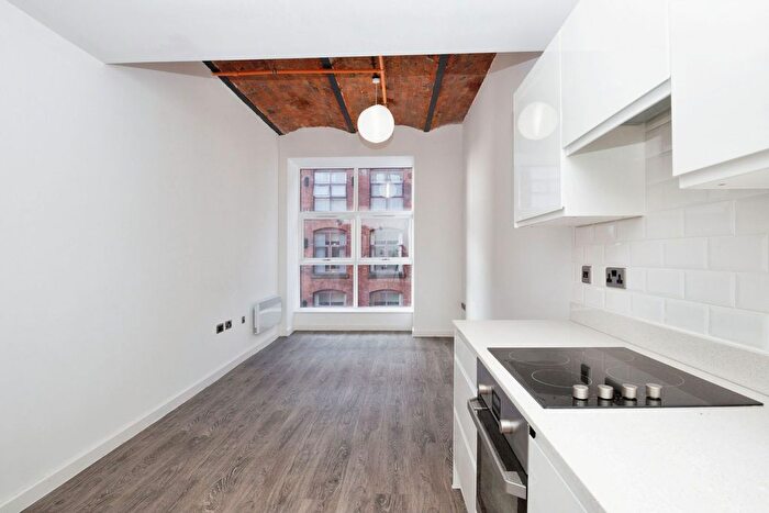 2 Bedroom Flat For Sale In Spinning Mill, Lower Vickers Street, M40