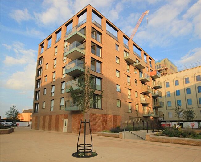 3 Bedroom Apartment To Rent In Meade House, Mill Park, Cambridge, CB1