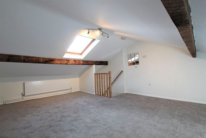 1 Bedroom Flat To Rent In High Street, Horbury, Wakefield, WF4
