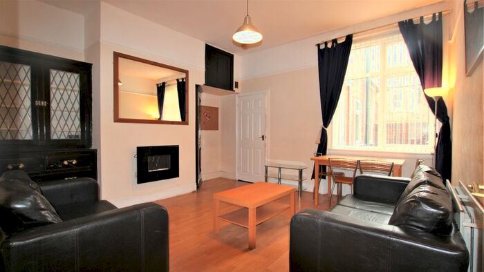 3 Bedroom Maisonette To Rent In Sackville Road, Heaton, Newcastle Upon Tyne NE6