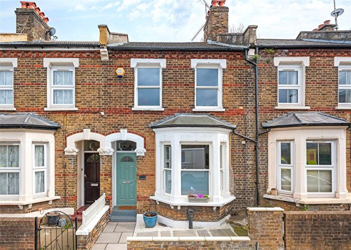 3 Bedroom Terraced House For Sale In Milkwood Road, London, SE24