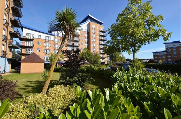 2 Bedroom Flat To Rent In Luscinia View, RG1