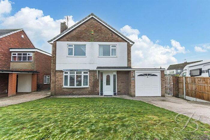 3 Bedroom Detached House For Sale In Sherwood Avenue, Edwinstowe, Mansfield, NG21