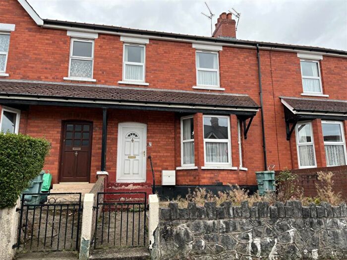 3 Bedroom House For Sale In Grove Park West, Colwyn Bay, LL29