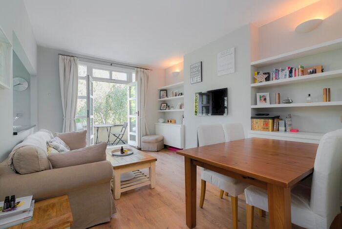 1 Bedroom Flat To Rent In Leathwaite Road, Wandsworth, SW11