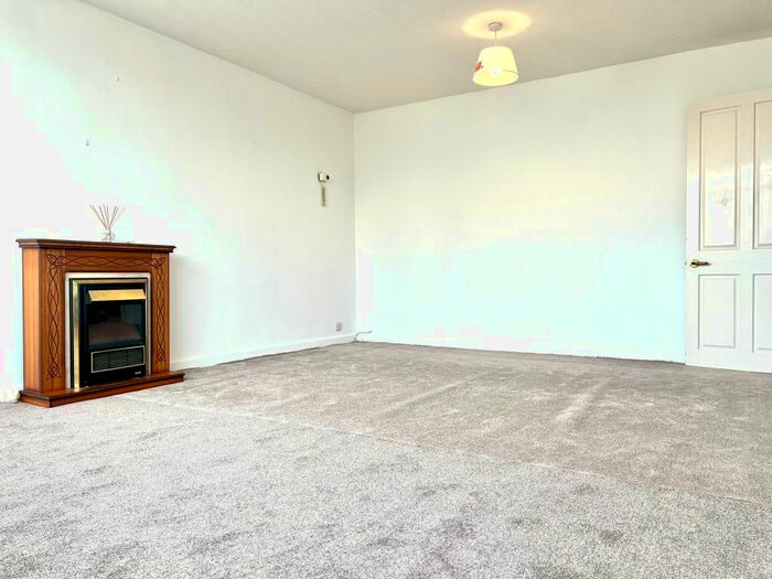 2 Bedroom Flat To Rent In Cornwall Road, Pinner, HA5