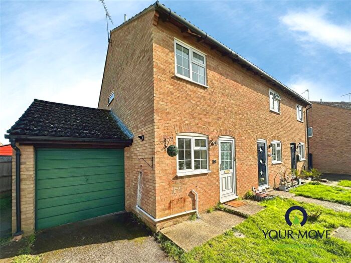 2 Bedroom End Terrace House For Sale In Falcon Way, Ashford, Kent, TN23