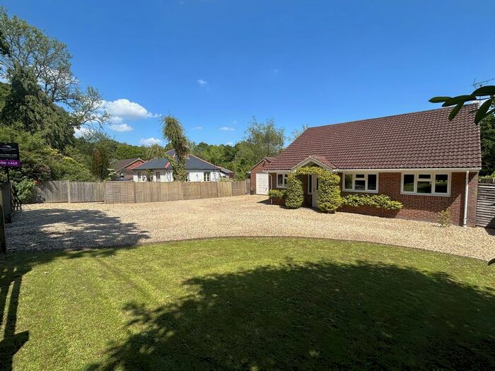 5 Bedroom Detached House For Sale In The Rest, Hythe Road, Marchwood, Southampton, Hampshire, SO40