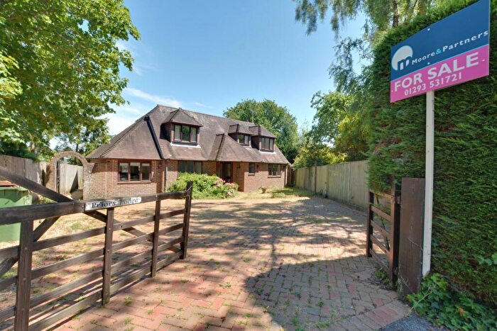 4 Bedroom Detached House For Sale In Silverdale, Coldwaltham, RH20