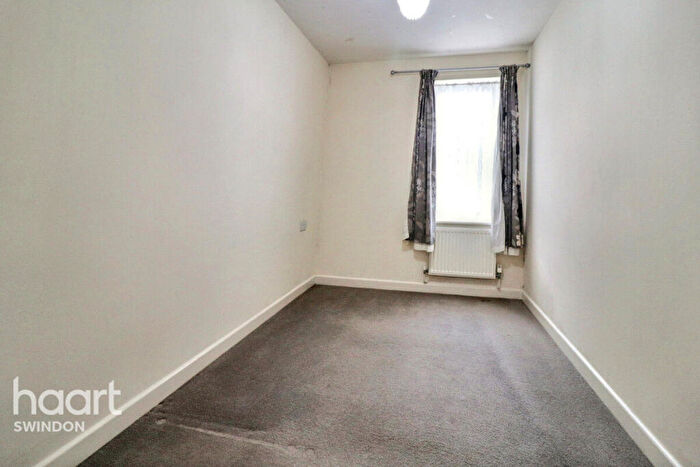 2 Bedroom Apartment To Rent In Redcross Place, Swindon, SN1