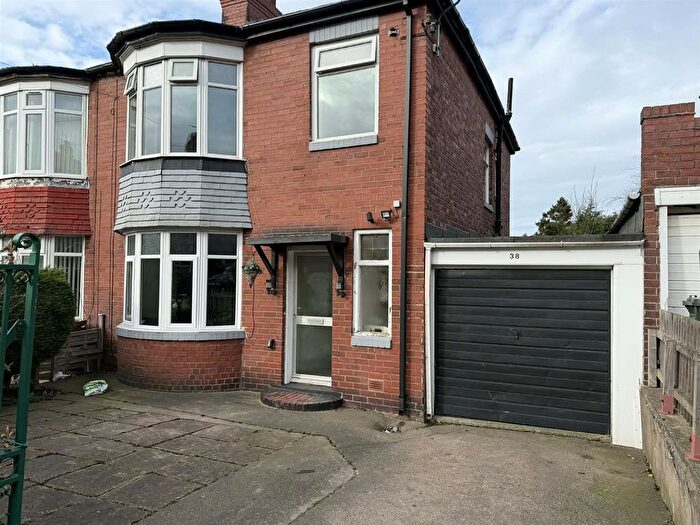 3 Bedroom Semi Detached House To Rent In Croftsway, Newcastle Upon Tyne, NE4