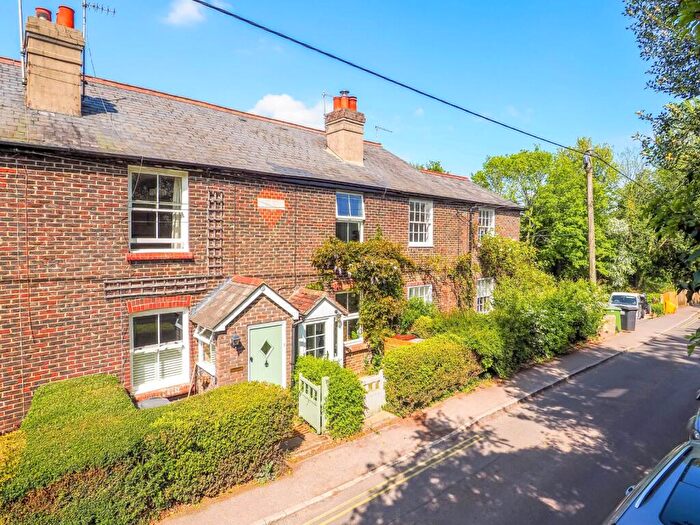 3 Bedroom Terraced House For Sale In School Lane, Petersfield, Hampshire, GU32