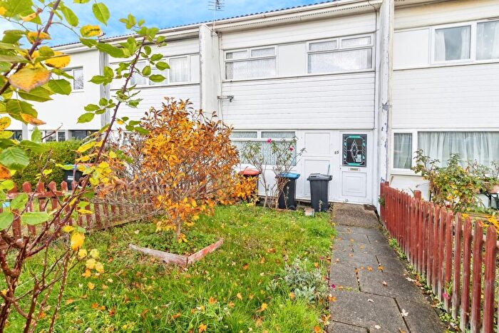 3 Bedroom Terraced House For Sale In Broadlands, Netherfield, Milton Keynes, Buckinghamshire, MK6