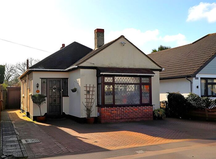 2 Bedroom Detached Bungalow For Sale In Thundersley, SS7