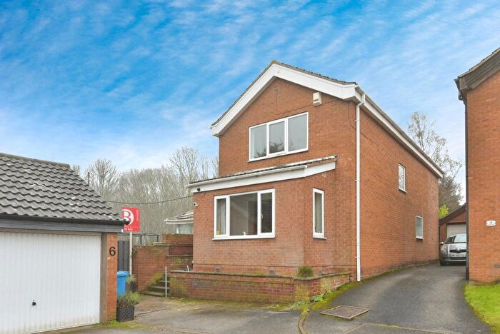 3 Bedroom Detached House For Sale In Broadcroft Close, Beighton, Sheffield, S20