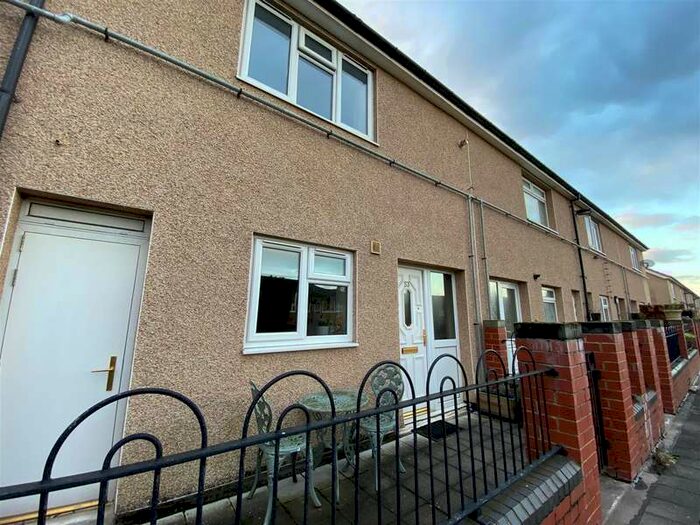 2 Bedroom Apartment To Rent In Fillingfir Road, Leeds, LS16