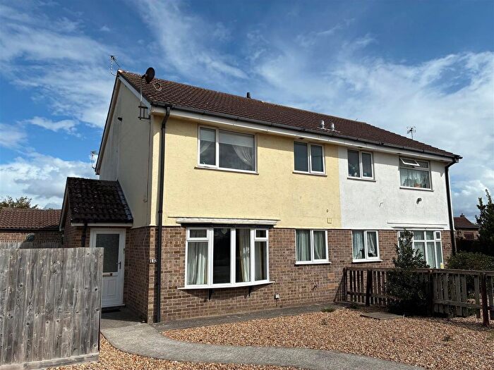 1 Bedroom Property For Sale In Marine Drive, Burnham-On-Sea, TA8
