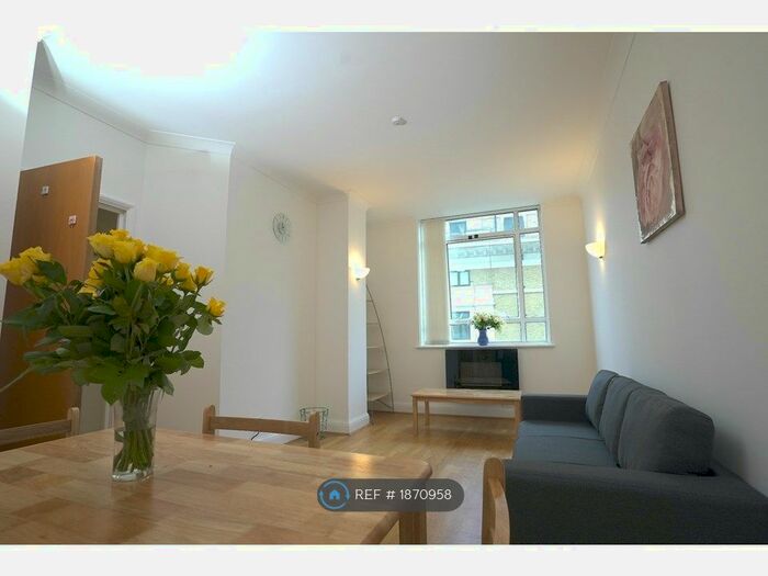 2 Bedroom Flat To Rent In North Block, London, SE1