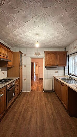 3 Bedroom Terraced House To Rent In Halley Road, Manor Park, E12