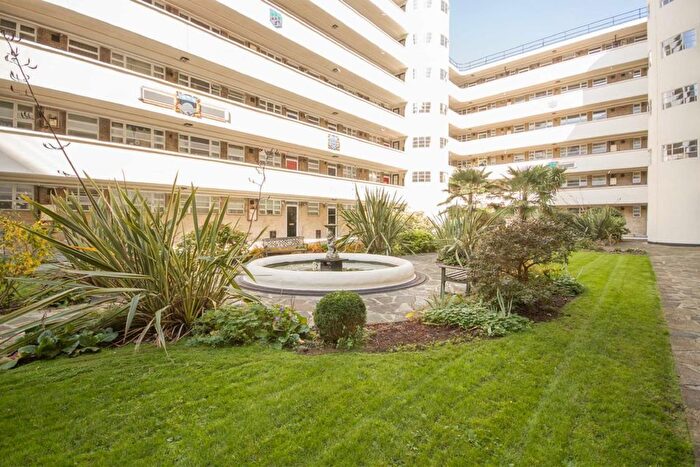 2 Bedroom Flat To Rent In Sheen Road, Richmond, TW9