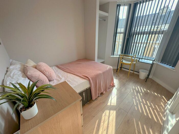 5 Bedroom Terraced House To Rent In Leopold Road, L7