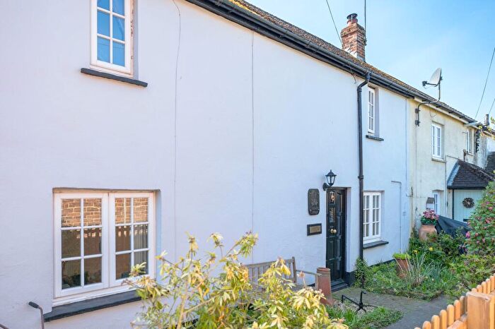 2 Bedroom Cottage For Sale In London Road, Ashington, RH20