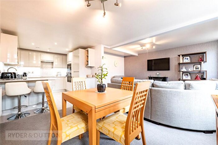 2 Bedroom Apartment For Sale In Haworth Close, Halifax, West Yorkshire, HX1