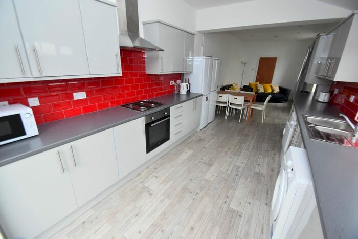 5 Bedroom Property To Rent In Llandough Street, Cathays, Cardiff CF24