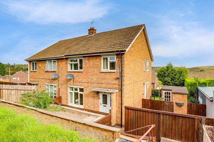 3 Bedroom Semi-Detached House For Sale In Perlethorpe Close, Gedling, NG4