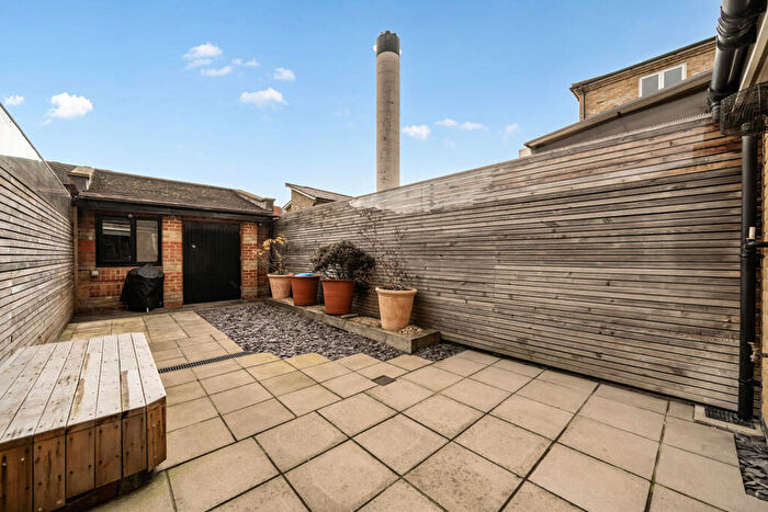 4 Bedroom Terraced House For Sale In Chandler Way, London, SE15