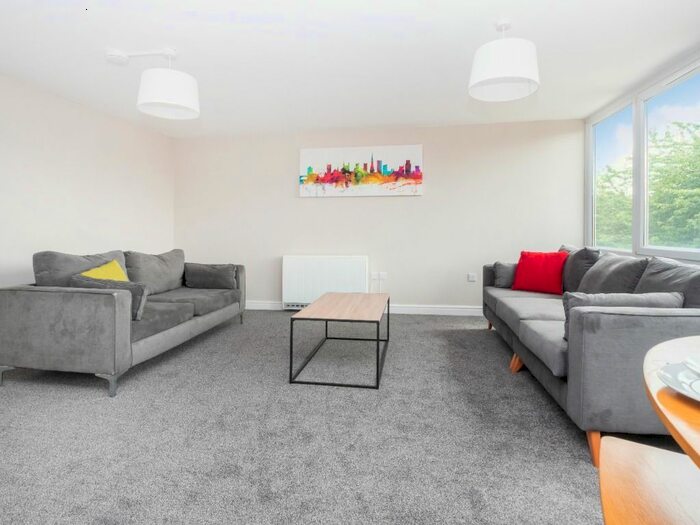 3 Bedroom Flat To Rent In High Kingsdown, Kingsdown, Bristol BS2