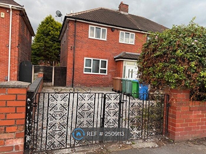 3 Bedroom Semi-Detached House To Rent In Birchwood Road, Middleton, Manchester, M24
