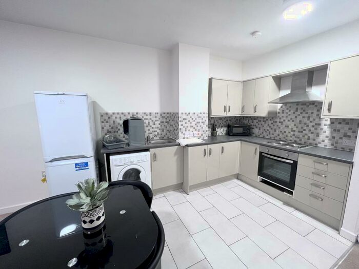 3 Bedroom Apartment To Rent In Hounds Gate, Nottingham, NG1