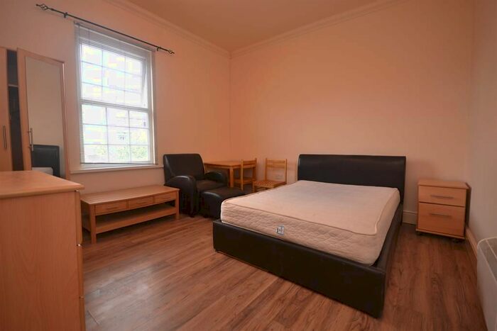 1 Bedroom Studio To Rent In London Road, Reading, Berkshire RG1