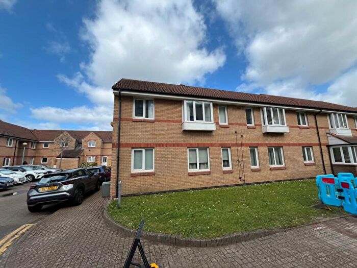 1 Bedroom Apartment For Sale In Trawler Road, Maritime Quarter, Swansea, West Glamorgan, SA1
