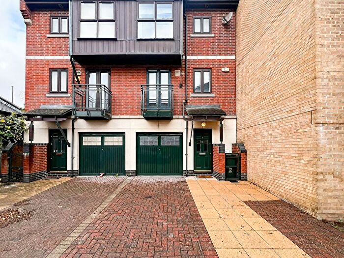 3 Bedroom Terraced House To Rent In Fitzwilliam Mews, London, E16