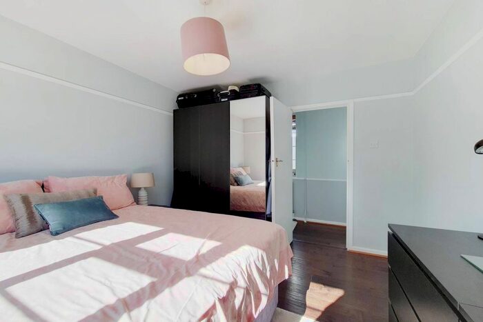 2 Bedroom Flat To Rent In Dartmouth Grove, Lewisham, London, SE10