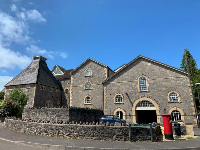 2 Bedroom Flat To Rent In Oakhill, BS3