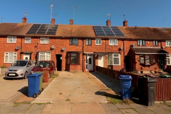 3 Bedroom Property To Rent In Erriff Drive, South Ockendon, RM15