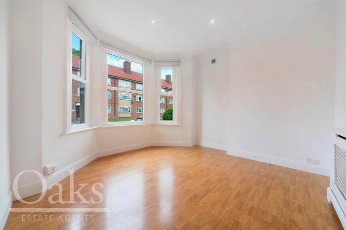 1 Bedroom Flat To Rent In Barrow Road, London, SW16