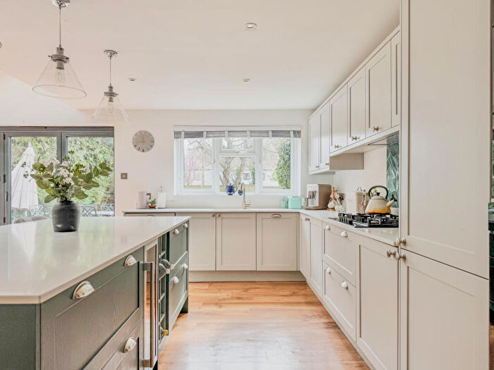 4 Bedroom Detached House For Sale In Clarkes Spring, Tring, HP23