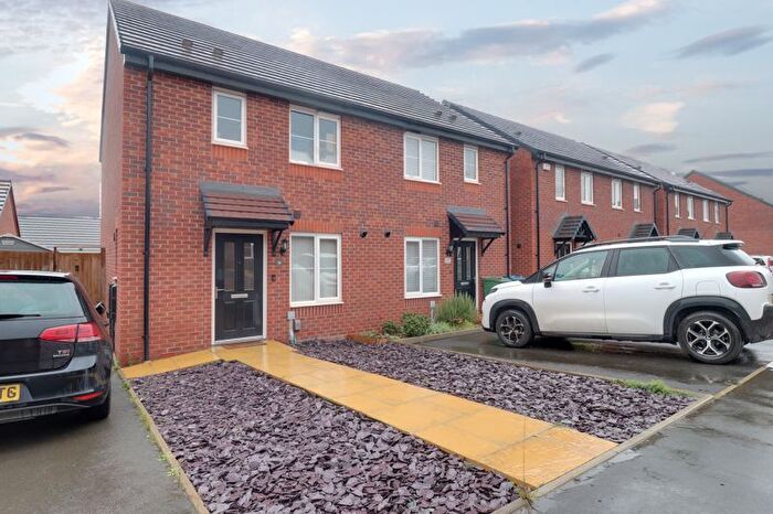 3 Bedroom Semi-Detached House To Rent In Bolsover Drive, Stafford, ST16